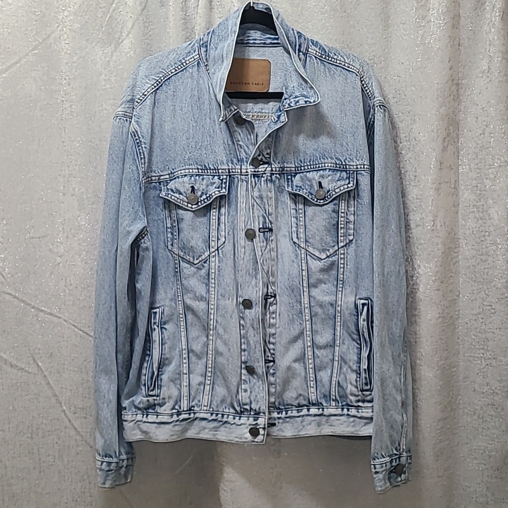 American Eagle Trucker Jacket Mens XL Blue Jean Denim LIGHT WASH Classic